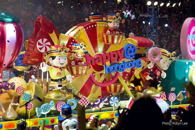 Hong Kong Chinese New Year Parade: Colorful Floats one after the other...