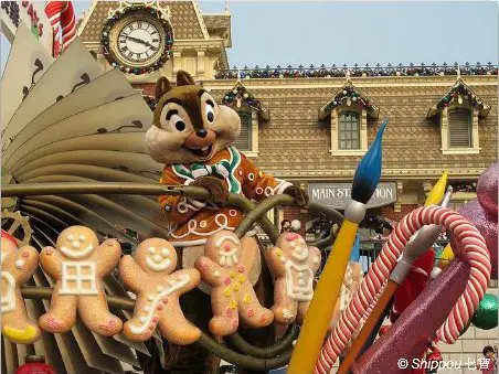 Chip and Dale at Christmas Parade in Hong Kong Disneyland