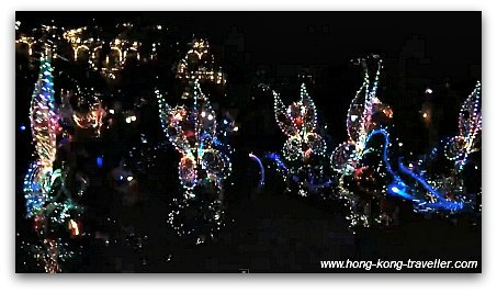 Disney Paint the Night Parade: Shimmering costumes