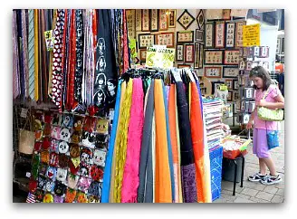 Market Stalls in Stanley Market HK