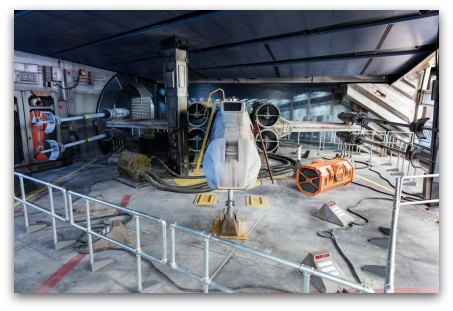 Tomorrowland HK - X-Wing Starfighter at the Hyperspace Mountain Space Port