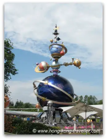 Hong Kong Disneyland Tomorrowland Orbitron